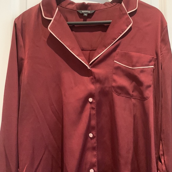 Button up blouse - Picture 2 of 5